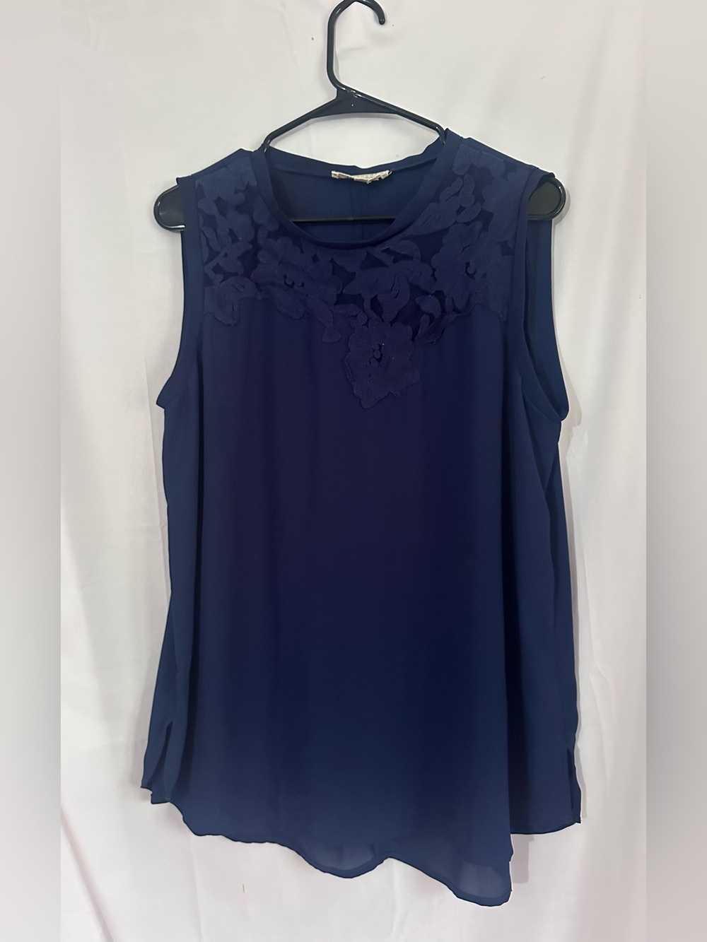 Crescent Navy Floral-Appliqué Sleeveless Top